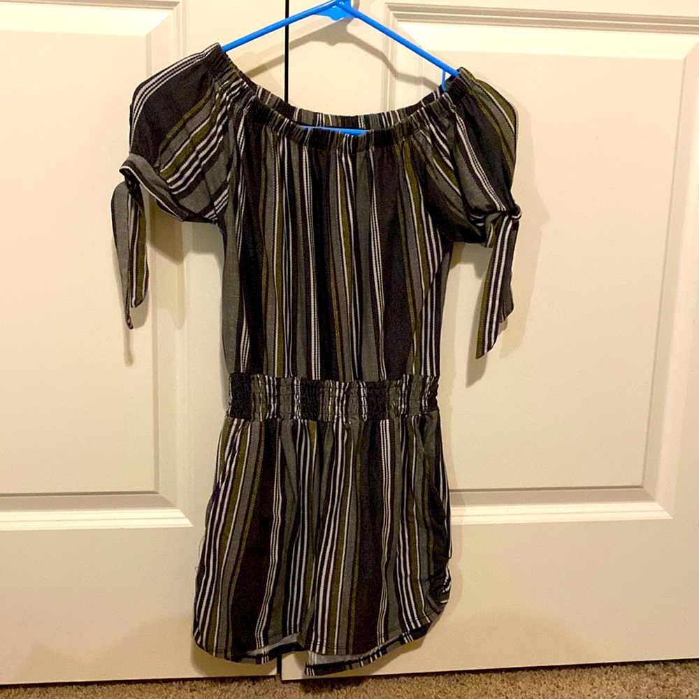 Multi Color Romper With optional bow tie on the sleeves